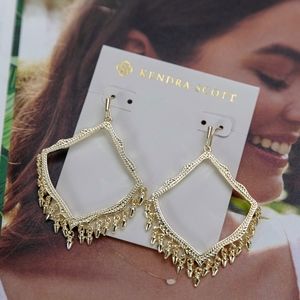 kendra scott Lacy Fringe Earrings in Gold